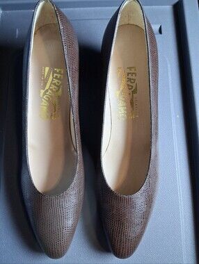 Vintage Salvatore Ferragamo Brown Lizard-Embossed Leather Pumps